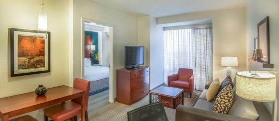hotels in Arlington, VA with Suite Rooms, for Families